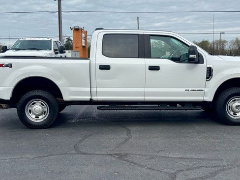 Used 2020 Ford F250 XL w/ Power Equipment Group image 5