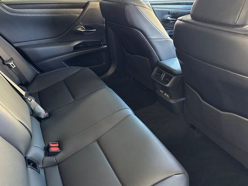 Used 2024 Lexus ES 350 w/ Premium Package FWD image 31