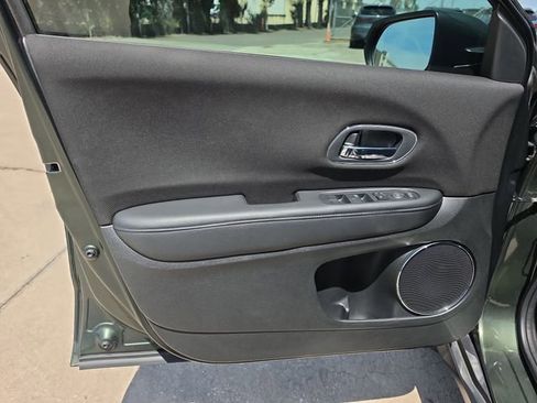 Used 2016 Honda HR-V EX image 15