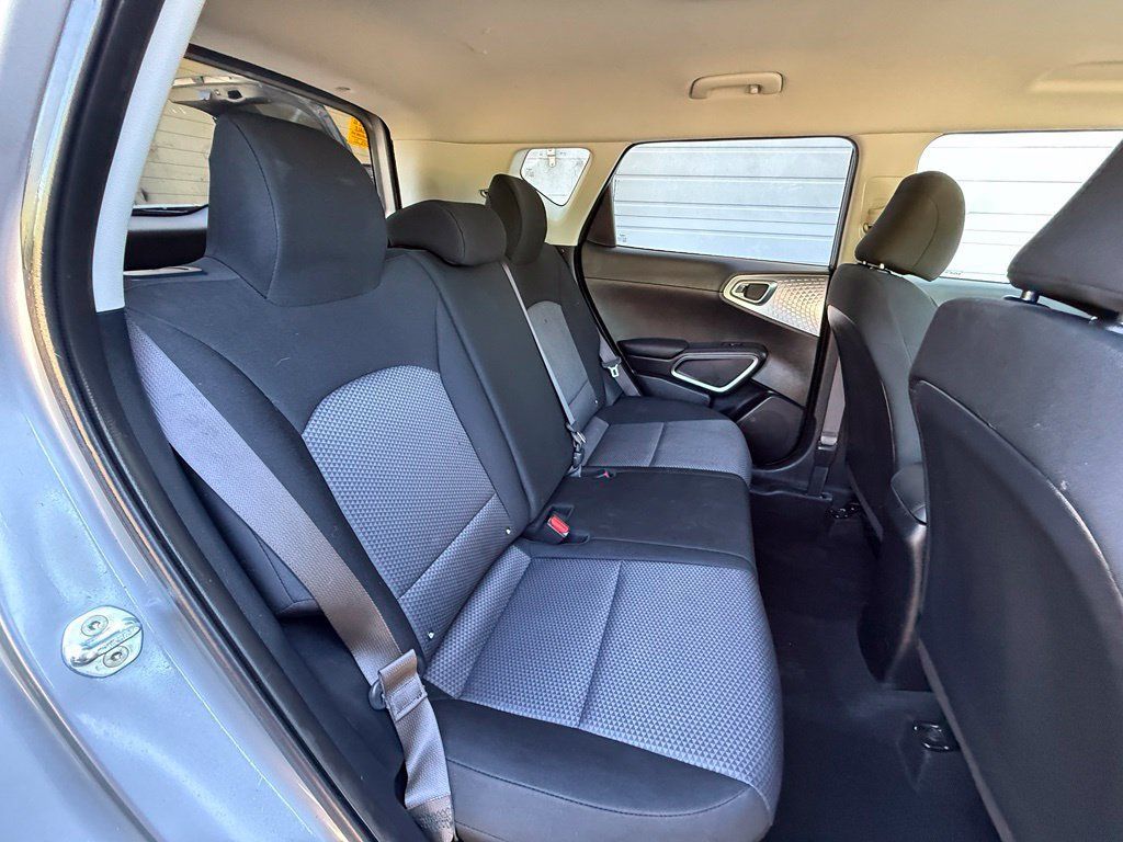 Used 2022 Kia Soul LX w/ Technology Package FWD image 34