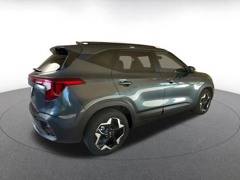Used 2025 Kia Seltos S image 15