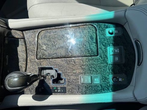 Used 2007 Lexus LS 460 image 38