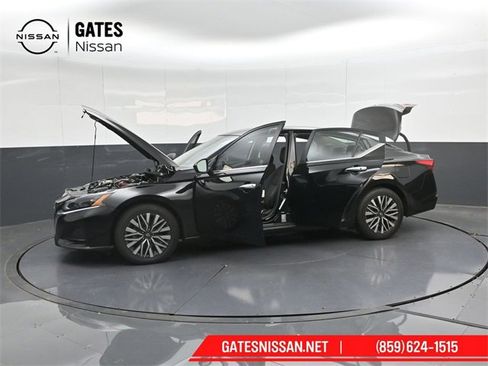 Used 2024 Nissan Altima 2.5 SV image 48
