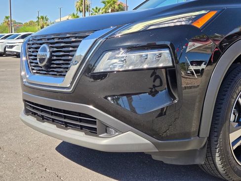 Certified 2021 Nissan Rogue SL FWD image 2