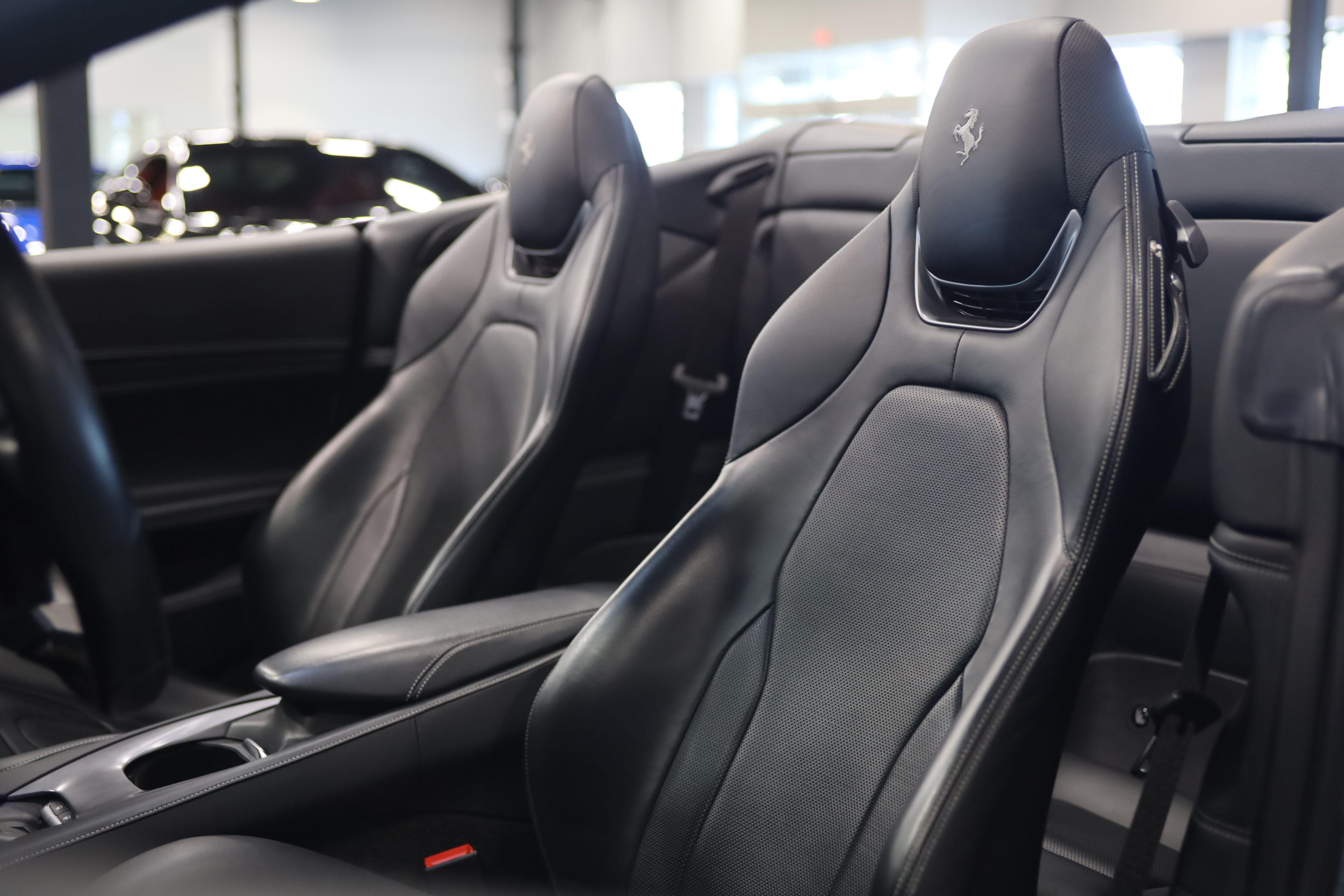 Used 2022 Ferrari Portofino M RWD image 17