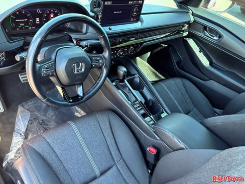 Used 2024 Honda Accord Sport image 19