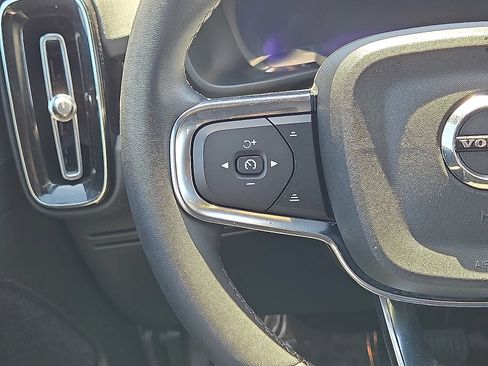 Certified 2023 Volvo XC40 Recharge Plus AWD/4WD image 19