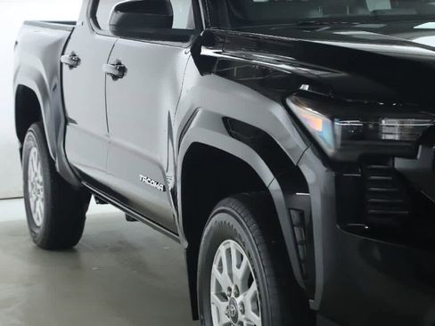 Certified 2024 Toyota Tacoma SR5 image 8