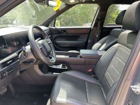 Used 2025 Hyundai Santa Fe Calligraphy FWD image 4