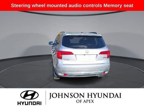 Used 2017 Honda Pilot Touring image 7