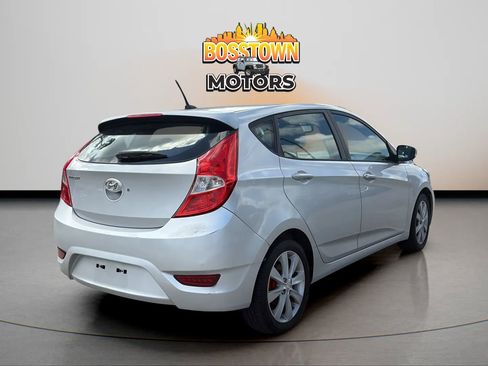 Used 2013 Hyundai Accent SE FWD image 7