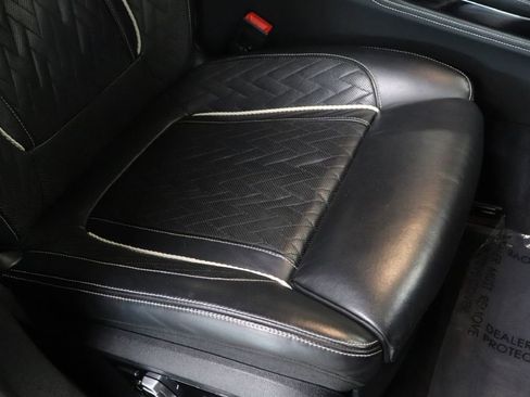 Used 2021 BMW M760i xDrive w/ Luxury Rear Seating Package image 32