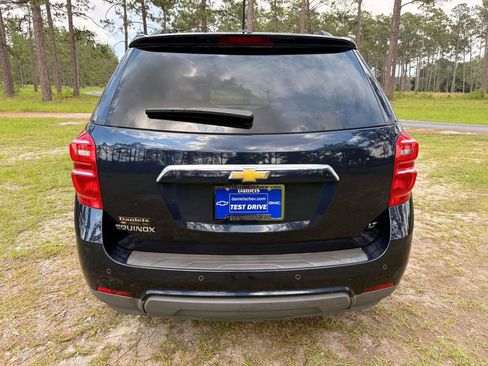 Used 2017 Chevrolet Equinox LT w/ Convenience Package FWD image 4