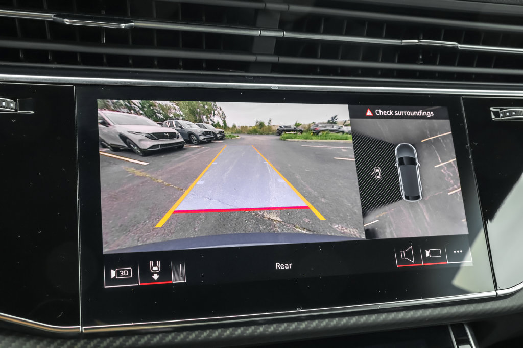 Used 2025 Audi SQ8 Premium Plus w/ S Sport Package AWD/4WD image 8