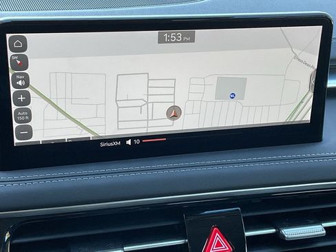 Used 2025 Genesis G70 2.5T image 28