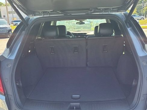 Used 2022 Cadillac XT5 Luxury FWD image 16