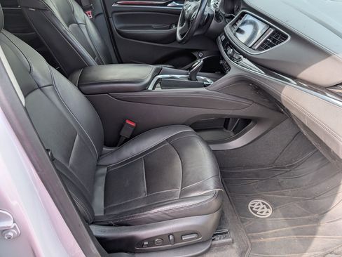 Used 2020 Buick Enclave Avenir w/ Avenir Technology Package image 29