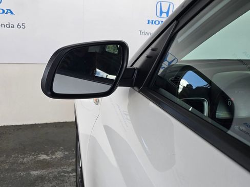 Used 2025 Hyundai Venue SE image 39