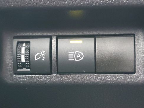 Certified 2025 Toyota RAV4 XLE AWD/4WD image 19