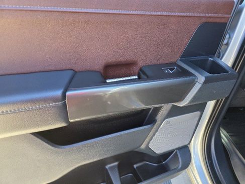 Used 2022 Ford F150 Lariat image 33