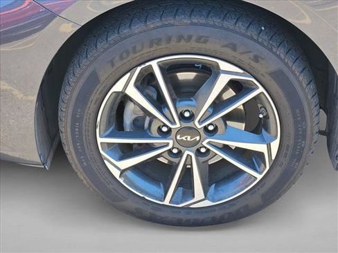 Used 2023 Kia Forte LXS FWD image 6