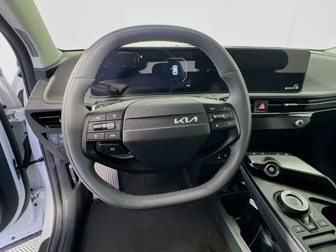 New 2026 Kia EV6 Wind RWD image 11