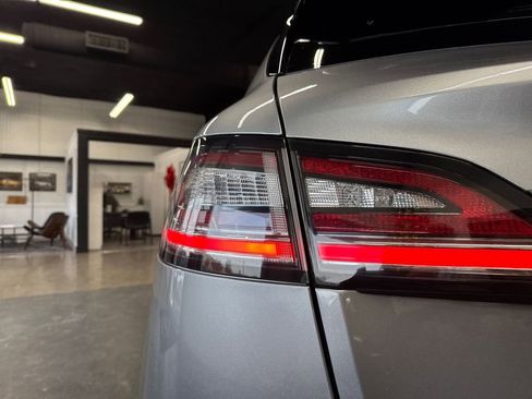 Used 2022 Lincoln Nautilus Reserve w/ Luxury Package image 14