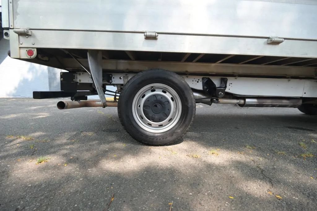 Used 2018 Ford Transit 250 138 RWD image 19