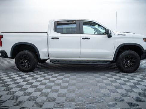 Used 2024 Chevrolet Silverado 1500 ZR2 w/ Technology Package AWD/4WD image 4