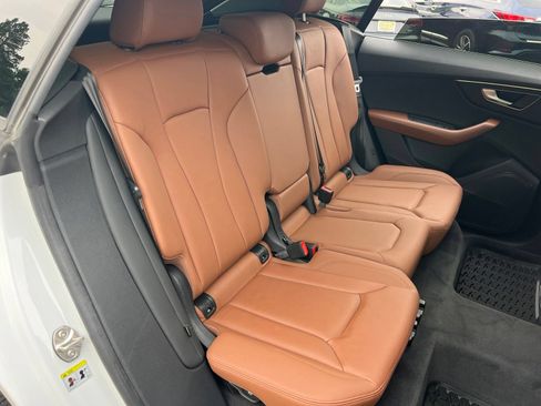 Used 2023 Audi Q8 Premium AWD/4WD image 34