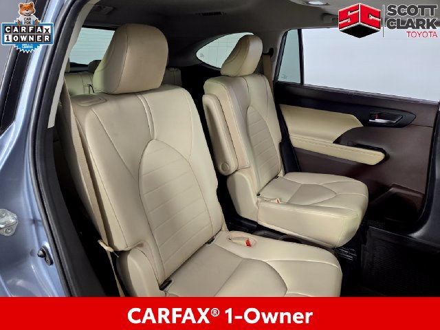 Used 2021 Toyota Highlander XLE FWD image 16