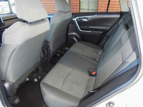 Used 2023 Toyota RAV4 XLE w/ Convenience Package image 9