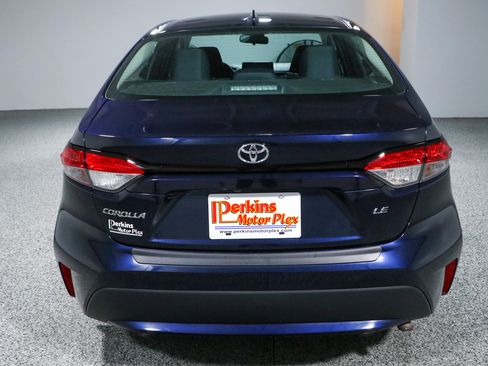 Used 2022 Toyota Corolla LE w/ Carpet Mat Package (TMS) FWD image 8