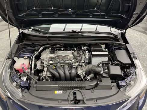 Used 2020 Toyota Corolla LE FWD image 2