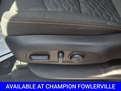 Used 2018 Chevrolet Equinox LT FWD image 17