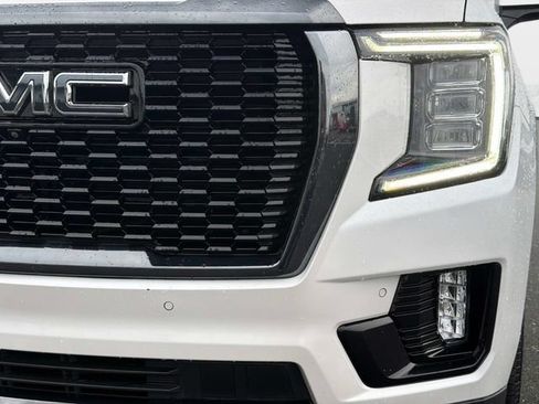 Used 2024 GMC Yukon Denali Ultimate AWD/4WD image 9