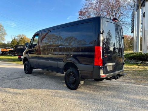 Used 2024 Mercedes-Benz Sprinter 2500 image 10