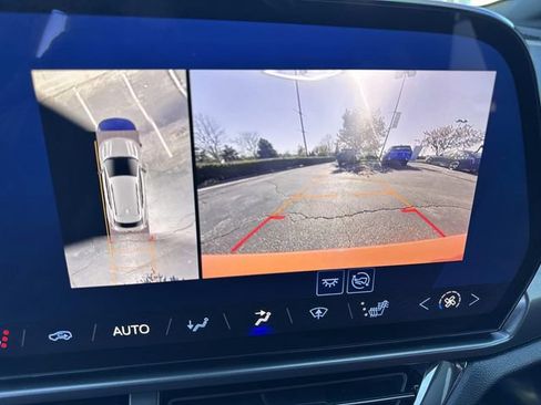 Used 2025 Chevrolet Equinox EV RS image 22