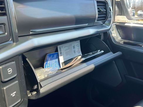 Used 2022 Ford F150 Lariat w/ Equipment Group 502A High image 12