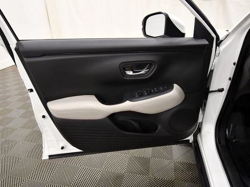 Certified 2024 Honda HR-V LX image 13