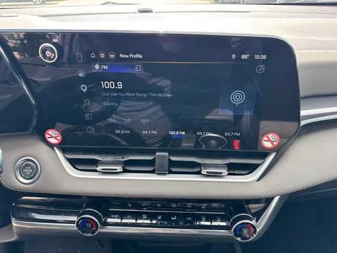 Used 2026 Chevrolet Equinox LT w/ Convenience Package II FWD image 12