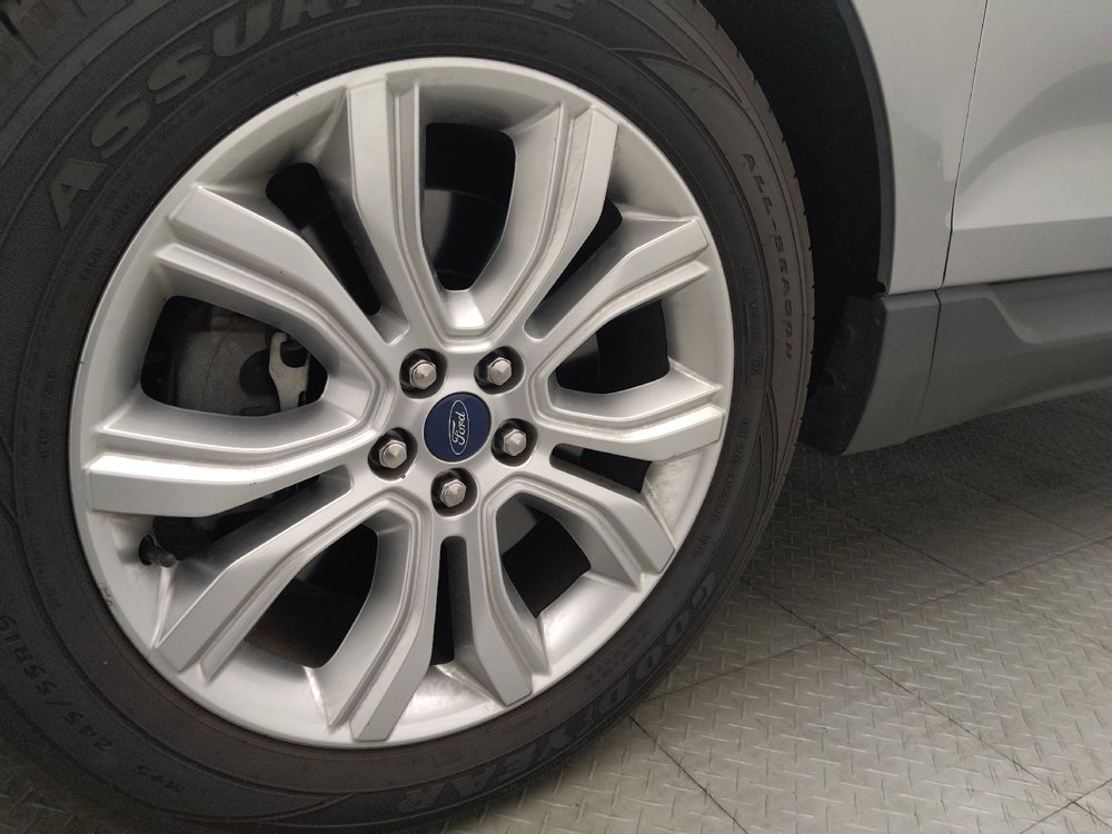 Used 2020 Ford Edge Titanium AWD/4WD image 31