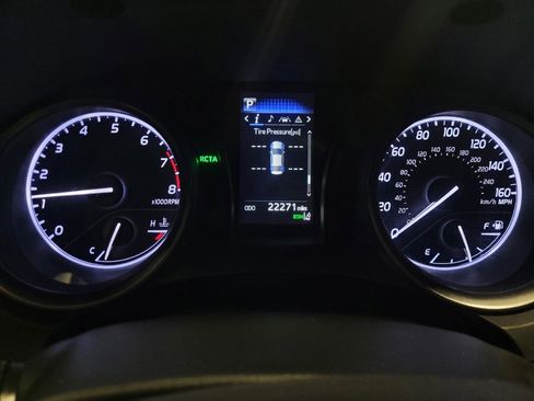 Used 2023 Toyota Camry SE w/ Cold Weather Package FWD image 23