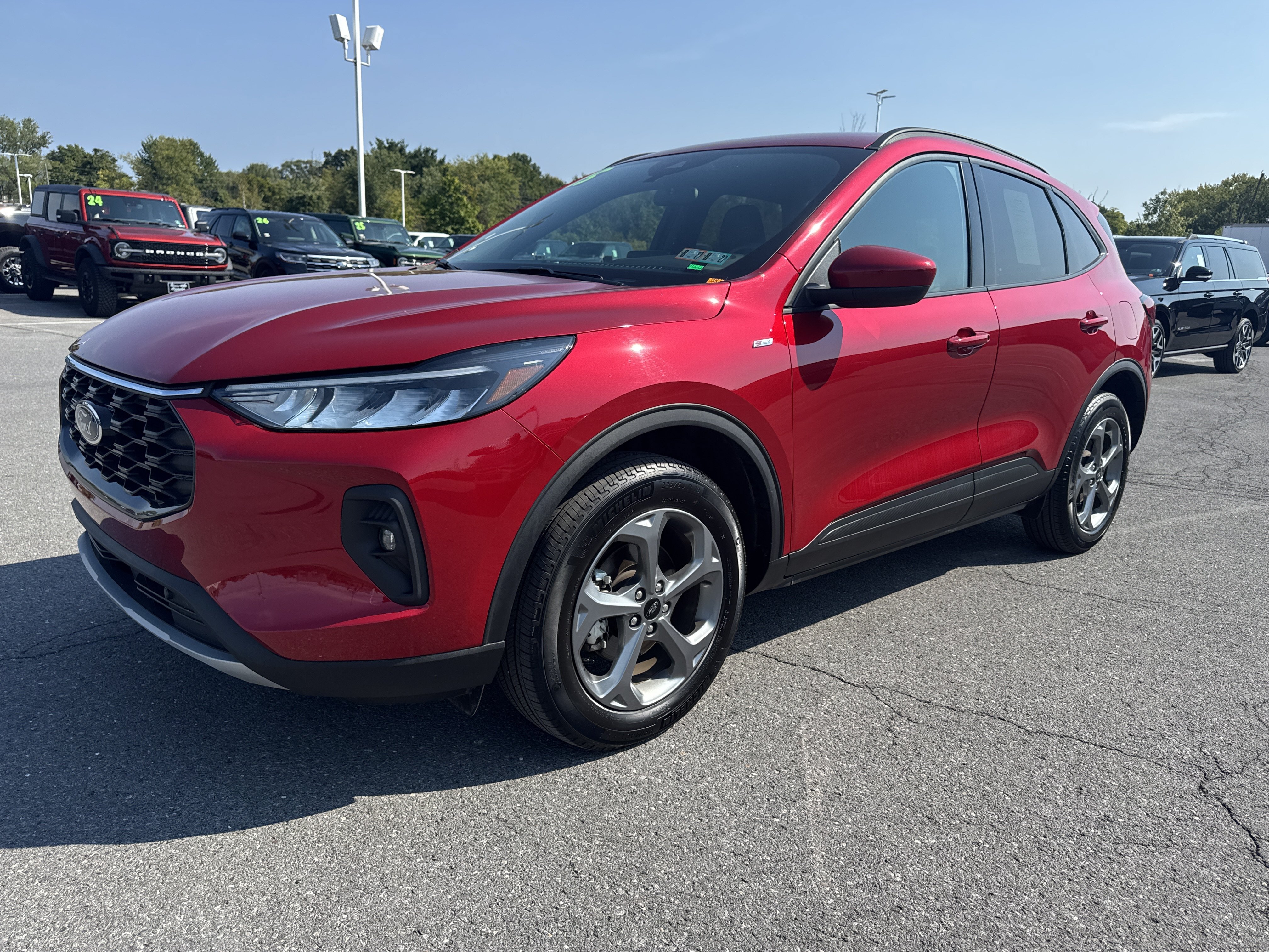 Used 2025 Ford Escape ST-Line Select AWD/4WD image 9