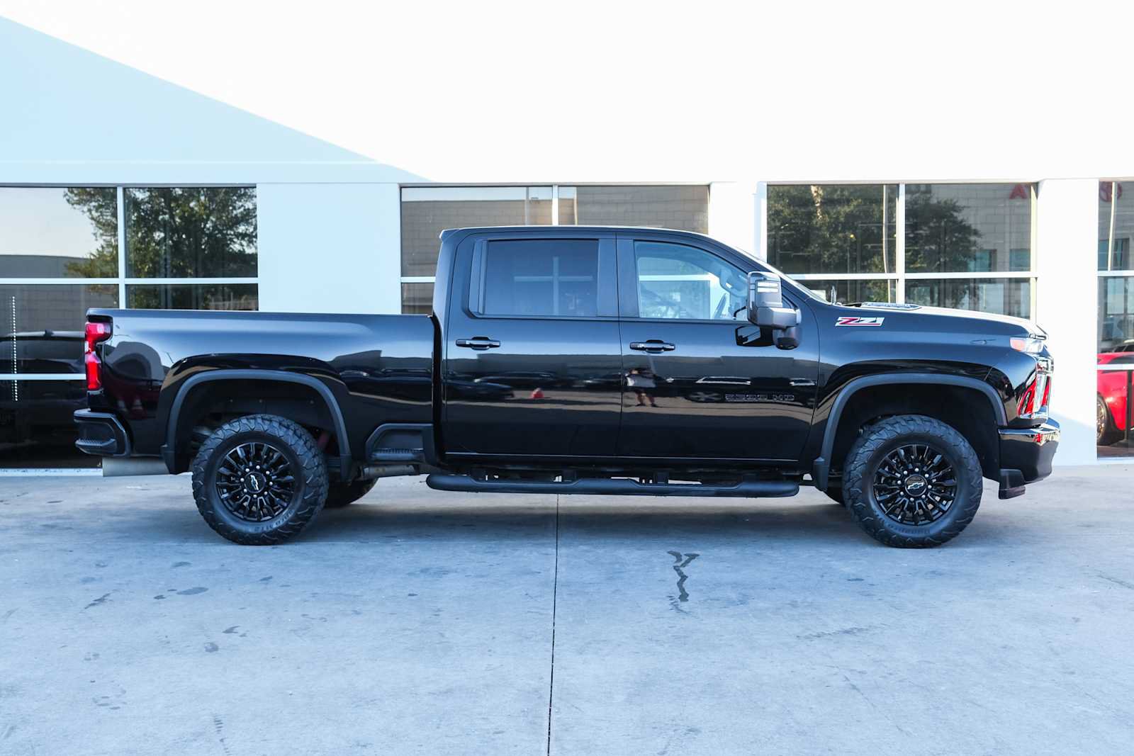 Used 2022 Chevrolet Silverado 2500 LTZ w/ LTZ Plus Package AWD/4WD image 9