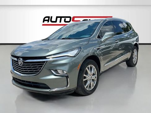 Used 2023 Buick Enclave Essence w/ Experience Buick Package FWD image 3