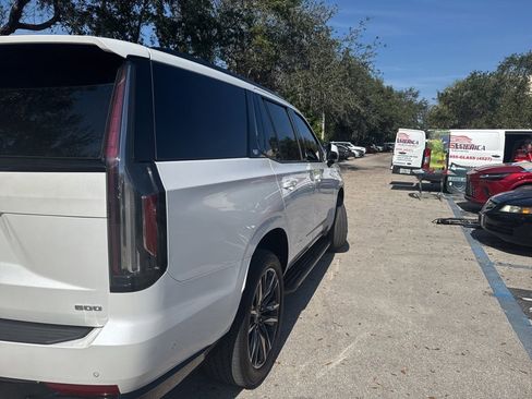 Used 2022 Cadillac Escalade Sport image 8