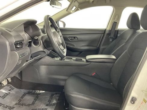 Used 2025 Nissan Sentra S FWD image 10