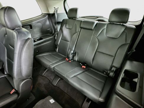 Used 2025 Kia Telluride S FWD image 30