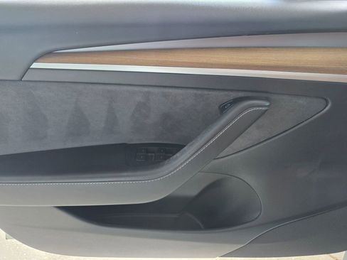 Used 2023 Tesla Model 3 Standard Range image 23